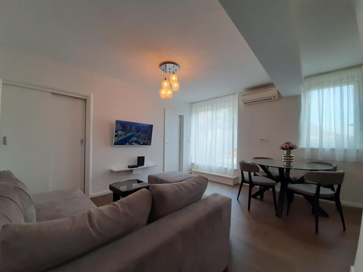 Penthouse Maremonte Lägenhet Omiš Exteriör bild